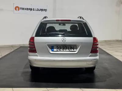 Vendo Mercedes-Benz C 180 2003 - 6900 EUR, 210000 km - AUTO.MOTO.pt