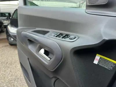 Sell Peugeot Rifter 2018 - 20900 EUR, 64900 km - AUTO.MOTO.pt