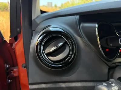 Vendo Renault Captur 2016 - 11900 EUR, 102000 km - AUTO.MOTO.pt