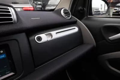 Vendo Smart Fortwo Cabrio 2011 - 6900 EUR, 163000 km - AUTO.MOTO.pt