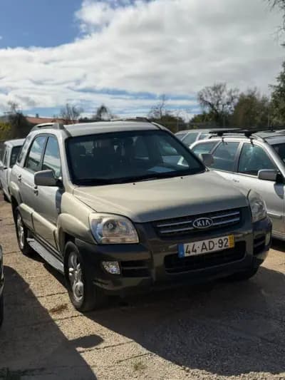 Vendo Kia Sportage 2005 - 8900 EUR, 361540 km - AUTO.MOTO.pt