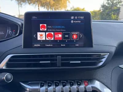 Vendo Peugeot 5008 2018 - 20500 EUR, 137000 km - AUTO.MOTO.pt