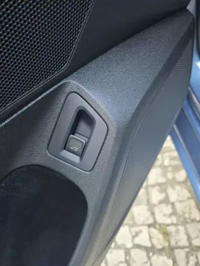 Sell Volkswagen Passat 2018 - 16950 EUR, 97000 km - AUTO.MOTO.pt