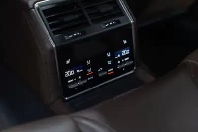 Sell Porsche Panamera Sport Turismo 2018 - 69950 EUR, 133000 km - AUTO.MOTO.pt