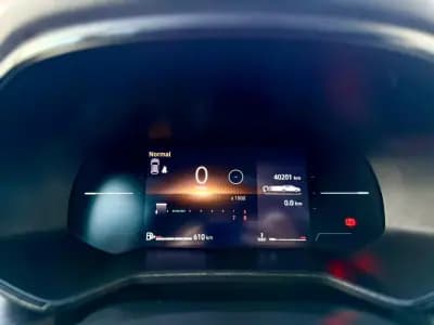 Vendo Renault Clio 2024 - 16450 EUR, 40000 km - AUTO.MOTO.pt