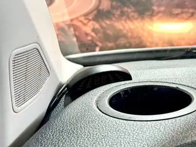 Sell Volkswagen Transporter 2018 - 18900 EUR, 174120 km - AUTO.MOTO.pt