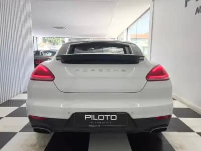 Sell Porsche Panamera 2015 - 43490 EUR, 112611 km - AUTO.MOTO.pt