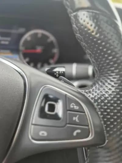 Sell Mercedes-Benz E 220 2018 - 36980 EUR, 125000 km - AUTO.MOTO.pt