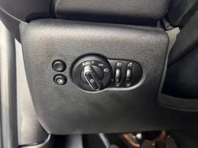 Vendo MINI Cooper 2023 - 23995 EUR, 20000 km - AUTO.MOTO.pt