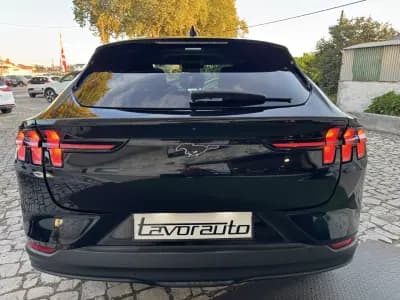 Vendo Ford Mustang Mach-E 2021 - 28990 EUR, 118000 km - AUTO.MOTO.pt