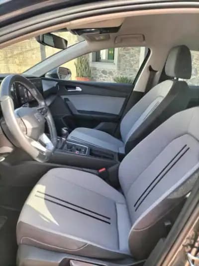 Vendo SEAT Leon 2023 - 19950 EUR, 41000 km - AUTO.MOTO.pt