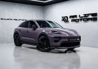 Vendo Porsche Macan 2025 - 88950 EUR, 14000 km - AUTO.MOTO.pt