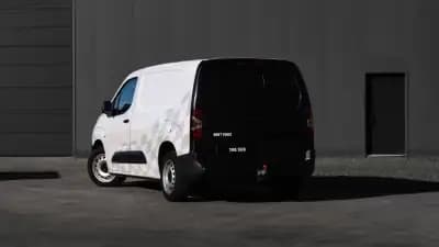 Vendo Peugeot Partner L2 caixa automática 130cv 2019 - 17900 EUR, 163000 km - AUTO.MOTO.pt