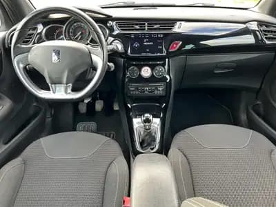Vendo Citroën DS3 2013 - 7900 EUR, 135200 km - AUTO.MOTO.pt