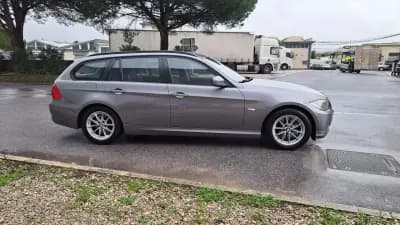 Vendo BMW 320 2010 - 12890 EUR, 157813 km - AUTO.MOTO.pt