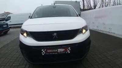 Vendo Peugeot Partner 2021 - 14750 EUR, 120590 km - AUTO.MOTO.pt
