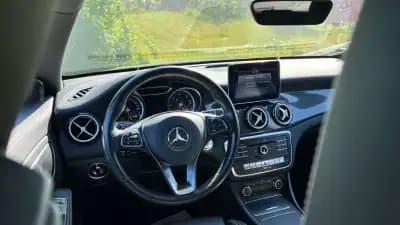 Sell Mercedes-Benz CLA 200 2019 - 29990 EUR, 33564 km - AUTO.MOTO.pt