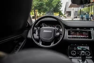 Vendo Land Rover Range Rover Evoque 2020 - 39900 EUR, 84922 km - AUTO.MOTO.pt