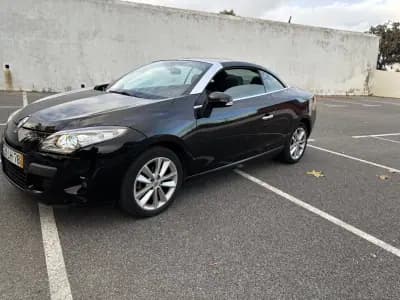 Vendo Renault Mégane CC 2011 - 7750 EUR, 202950 km - AUTO.MOTO.pt
