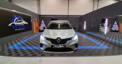 Vendo Renault Captur 2023 - 18990 EUR, 27990 km - AUTO.MOTO.pt