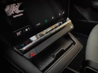 Vendo Renault Mégane E-Tech 2023 - 26500 EUR, 45000 km - AUTO.MOTO.pt