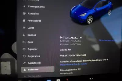 Sell Tesla Model Y 2024 - 39500 EUR, 22300 km - AUTO.MOTO.pt