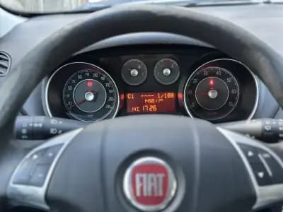 Sell Fiat Punto 2014 - 6490 EUR, 145800 km - AUTO.MOTO.pt