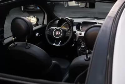 Vendo Fiat 500C 2021 - 11600 EUR, 114000 km - AUTO.MOTO.pt