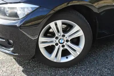 Vendo BMW 318 2013 - 14900 EUR, 154000 km - AUTO.MOTO.pt