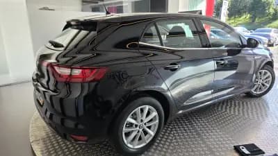 Sell Renault Mégane 2017 - 13900 EUR, 106866 km - AUTO.MOTO.pt