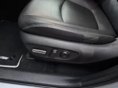 Vendo Toyota RAV4 2021 - 33900 EUR, 135147 km - AUTO.MOTO.pt