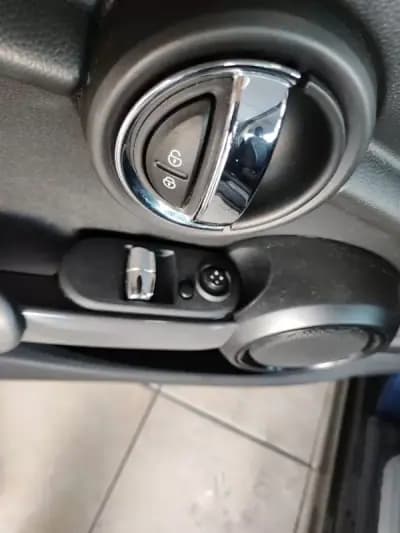 Vendo MINI 2014 - 11100 EUR, 166000 km - AUTO.MOTO.pt