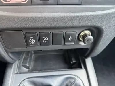 Sell Mitsubishi L200 2019 - 27900 EUR, 174579 km - AUTO.MOTO.pt