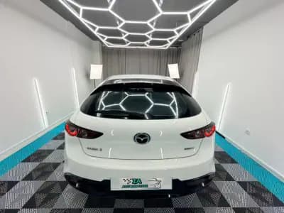 Vendo Mazda 3 2021 - 18999 EUR, 84000 km - AUTO.MOTO.pt