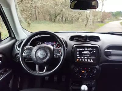 Vendo Jeep Renegade 2019 - 15900 EUR, 96500 km - AUTO.MOTO.pt