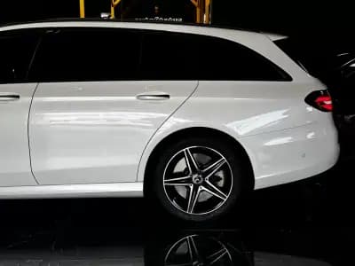 Sell Mercedes-Benz E 300 2019 - 33490 EUR, 105000 km - AUTO.MOTO.pt