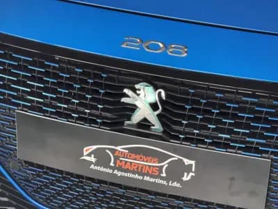 Sell Peugeot e-208 2021 - 17990 EUR, 45609 km - AUTO.MOTO.pt