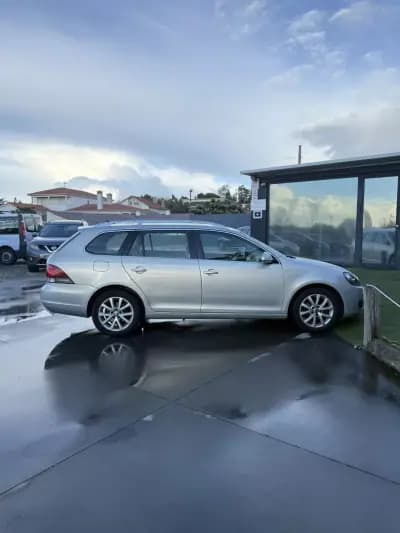 Vendo Volkswagen Golf Variant 2012 - 5750 EUR, 297582 km - AUTO.MOTO.pt