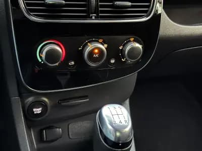 Vendo Renault Clio 2018 - 12500 EUR, 138000 km - AUTO.MOTO.pt