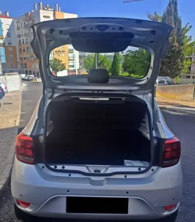 Vendo Dacia Sandero 2018 - 8500 EUR, 155000 km - AUTO.MOTO.pt