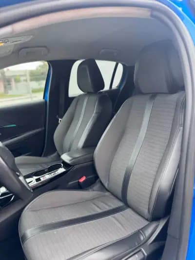 Sell Peugeot 208 2021 - 15500 EUR, 71335 km - AUTO.MOTO.pt