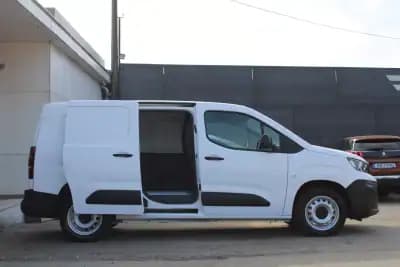 Vendo Peugeot Partner 2020 - 14990 EUR, 176000 km - AUTO.MOTO.pt