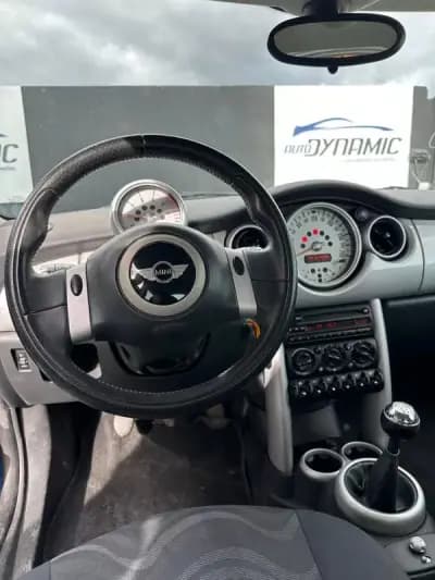 Sell MINI 2004 - 7000 EUR, 214300 km - AUTO.MOTO.pt