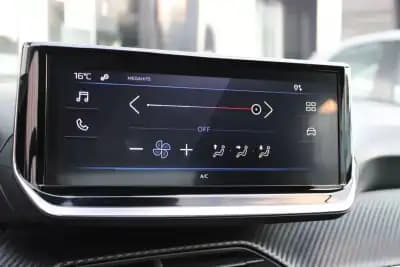 Sell Peugeot 208 2024 - 17750 EUR, 25295 km - AUTO.MOTO.pt