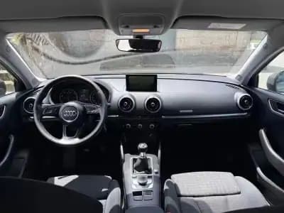 Sell Audi A3 Limousine 2017 - 16990 EUR, 203000 km - AUTO.MOTO.pt