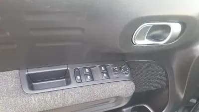 Sell Citroën C3 Aircross 2021 - 12990 EUR, 132284 km - AUTO.MOTO.pt