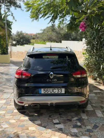 Vendo Renault Clio 2018 - 13900 EUR, 145107 km - AUTO.MOTO.pt