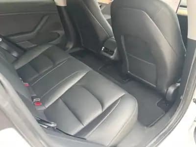 Vendo Tesla Model 3 2023 - 33900 EUR, 35000 km - AUTO.MOTO.pt