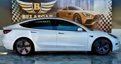 Vendo Tesla Model 3 2023 - 29500 EUR, 42831 km - AUTO.MOTO.pt