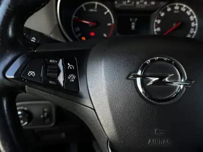 Vendo Opel Zafira 2017 - 14990 EUR, 131900 km - AUTO.MOTO.pt